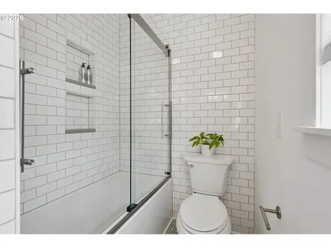 384 W Dartmouth Street Gladstone OR 97027
