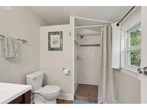 384 W Dartmouth Street Gladstone OR 97027