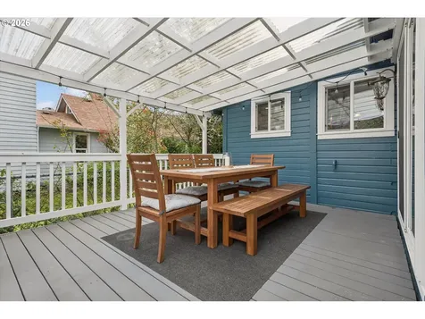 384 W Dartmouth Street Gladstone OR 97027
