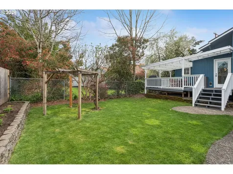 384 W Dartmouth Street Gladstone OR 97027