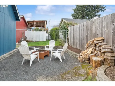 384 W Dartmouth Street Gladstone OR 97027