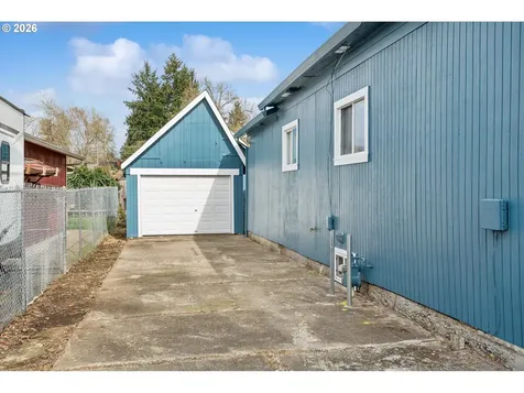384 W Dartmouth Street Gladstone OR 97027