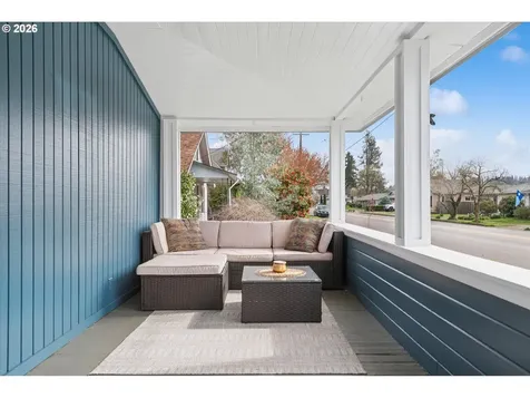 384 W Dartmouth Street Gladstone OR 97027