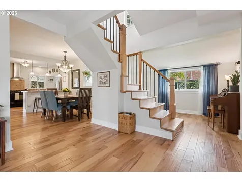 384 W Dartmouth Street Gladstone OR 97027