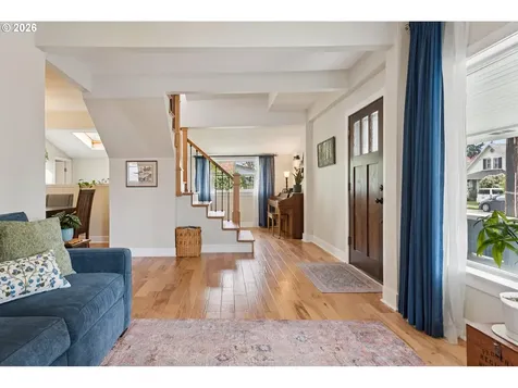 384 W Dartmouth Street Gladstone OR 97027