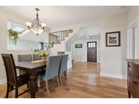 384 W Dartmouth Street Gladstone OR 97027