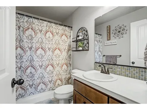 1491 Foxglove Street Woodburn OR 97071