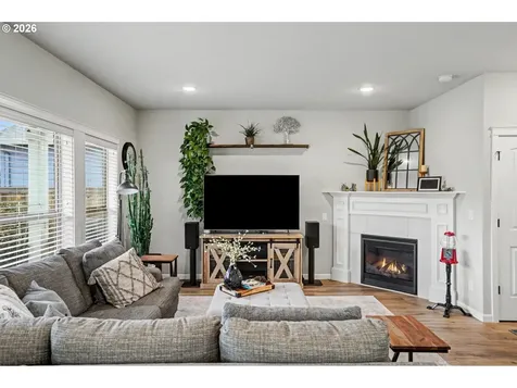 1491 Foxglove Street Woodburn OR 97071