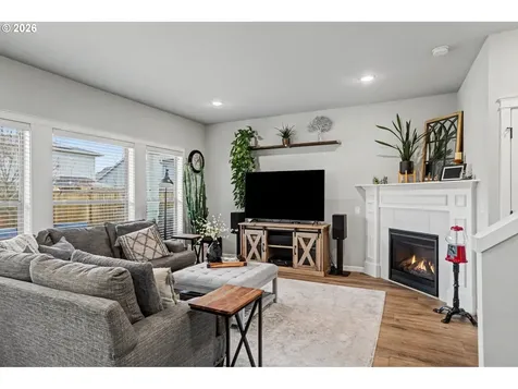 1491 Foxglove Street Woodburn OR 97071