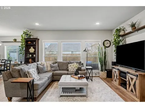 1491 Foxglove Street Woodburn OR 97071