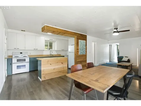 76395 River Road Oakridge OR 97463