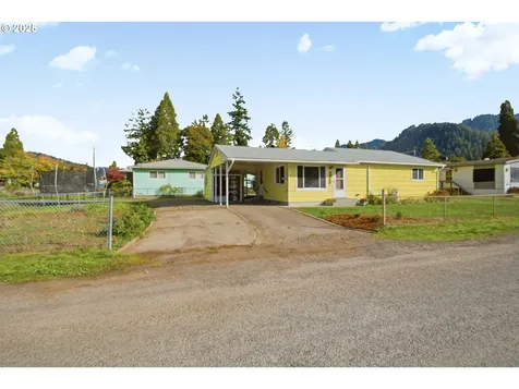 76395 River Road Oakridge OR 97463