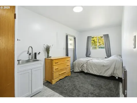 76395 River Road Oakridge OR 97463