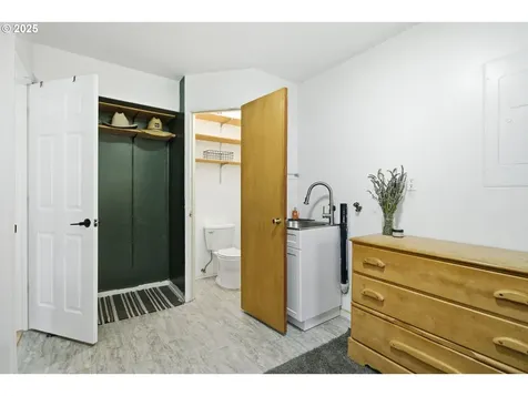 76395 River Road Oakridge OR 97463