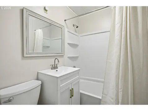 76395 River Road Oakridge OR 97463