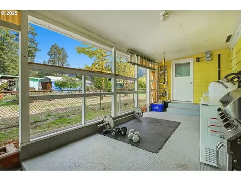 76395 River Road Oakridge OR 97463