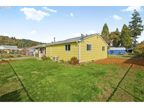 76395 River Road Oakridge OR 97463