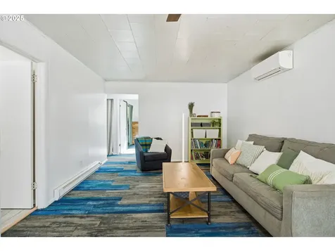 76395 River Road Oakridge OR 97463