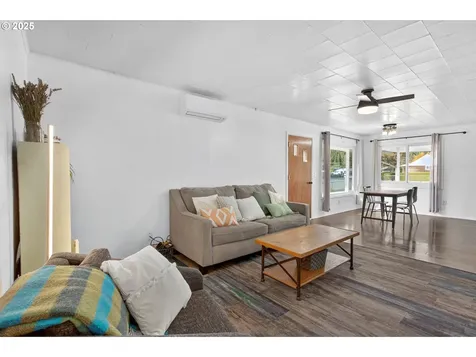 76395 River Road Oakridge OR 97463