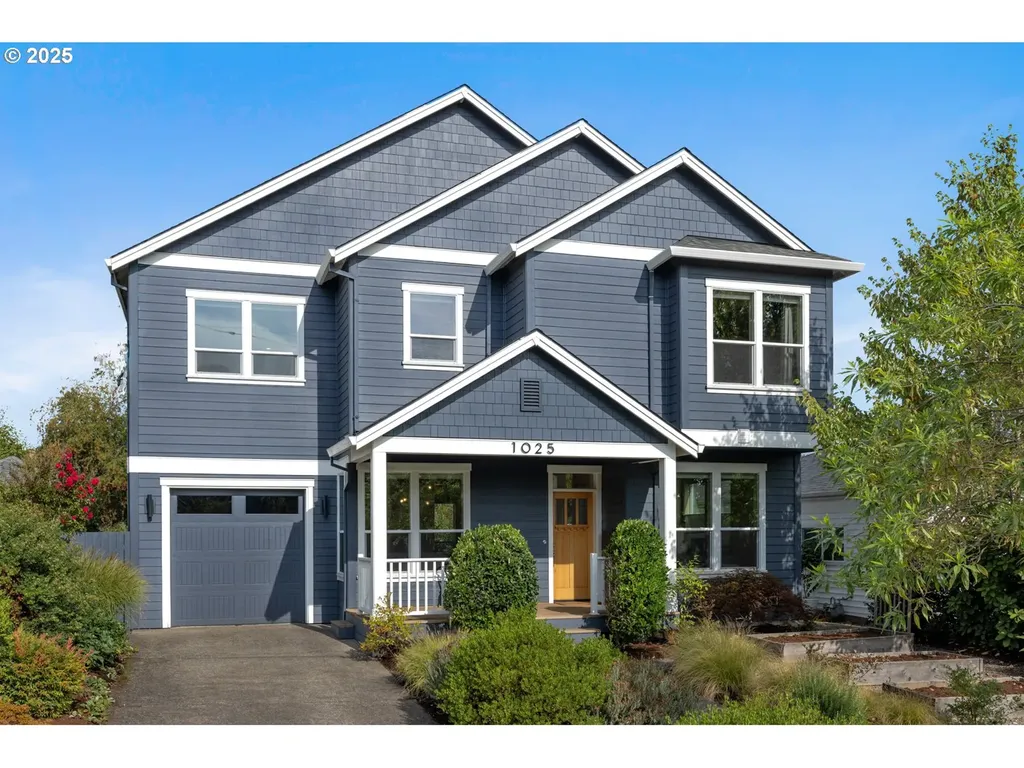 1025 NE Dean Street Portland OR 97211