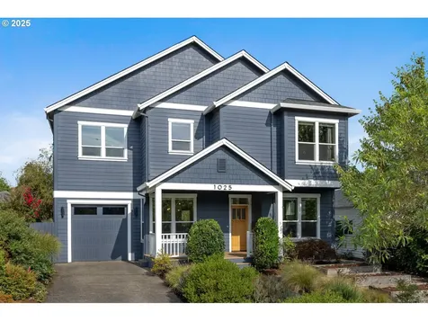 1025 NE Dean Street Portland OR 97211