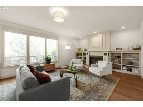 1025 NE Dean Street Portland OR 97211