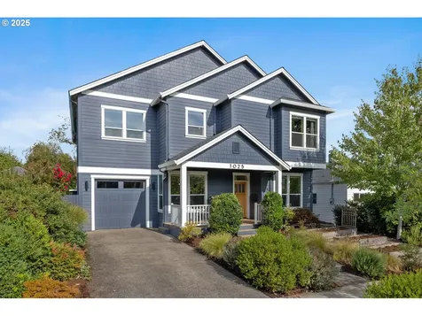 1025 NE Dean Street Portland OR 97211