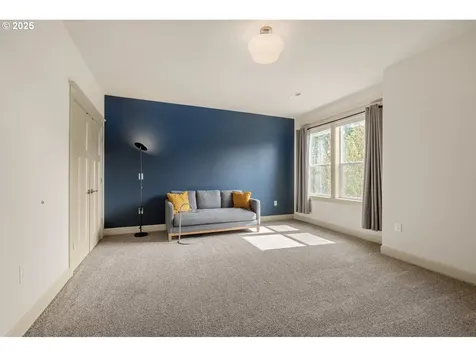 1025 NE Dean Street Portland OR 97211