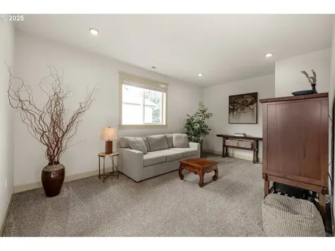 1025 NE Dean Street Portland OR 97211