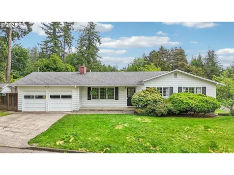 4242 SW Admiral Street Portland OR 97221