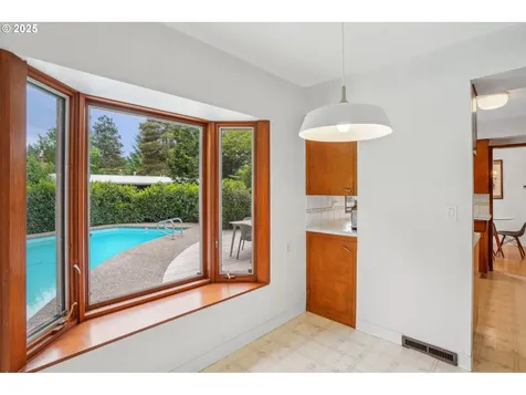 4242 SW Admiral Street Portland OR 97221