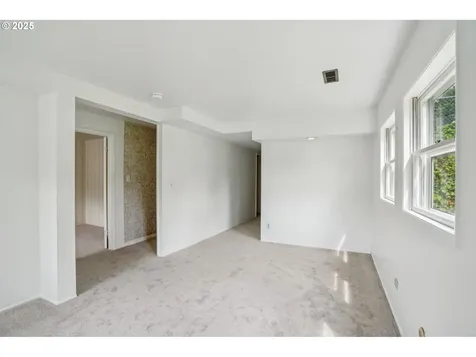 4242 SW Admiral Street Portland OR 97221