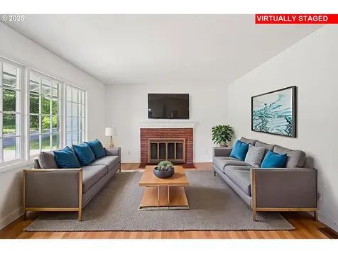 4242 SW Admiral Street Portland OR 97221