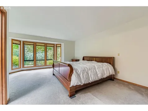 10624 SW 14th Drive Portland OR 97219