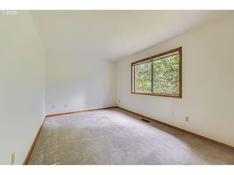 10624 SW 14th Drive Portland OR 97219