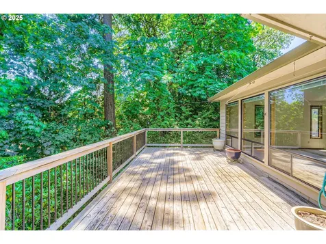 10624 SW 14th Drive Portland OR 97219