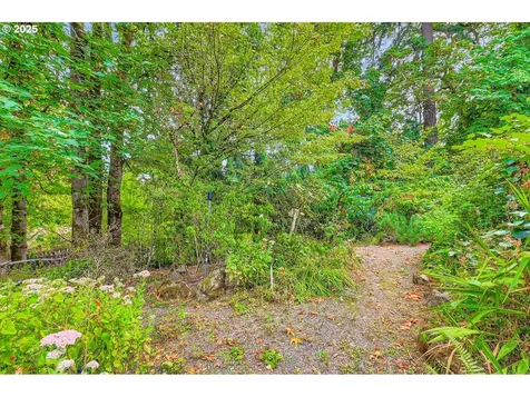 10624 SW 14th Drive Portland OR 97219