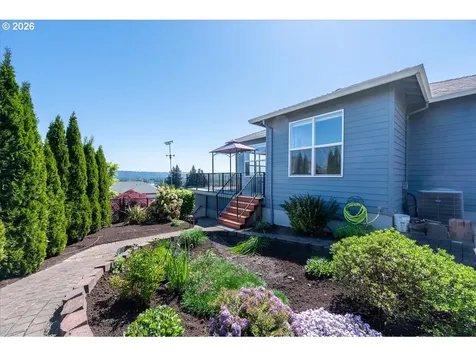 1615 7th Street Columbia City OR 97018