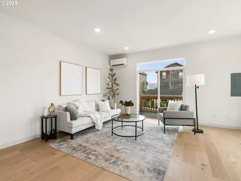 305 SE Jetty Avenue Lincoln City OR 97367