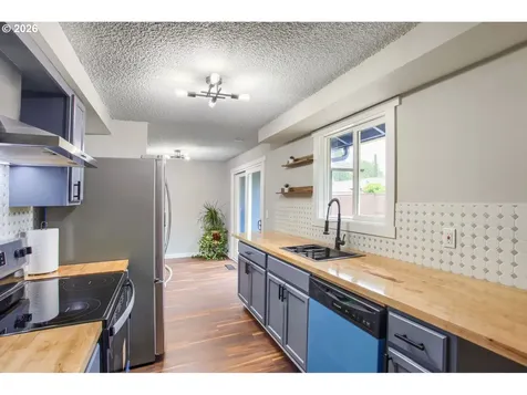 12126 SE Redwood Avenue Milwaukie OR 97222