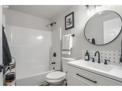 12126 SE Redwood Avenue Milwaukie OR 97222
