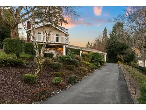 17075 Old River Drive Lake Oswego OR 97034