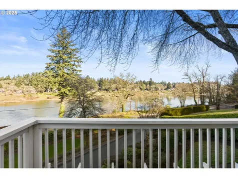 17075 Old River Drive Lake Oswego OR 97034