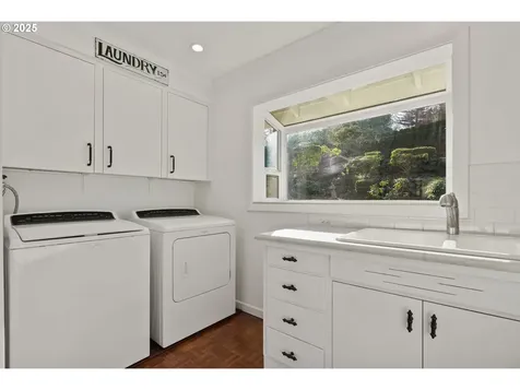 17075 Old River Drive Lake Oswego OR 97034