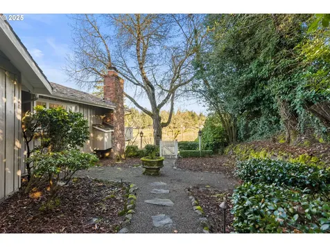 17075 Old River Drive Lake Oswego OR 97034