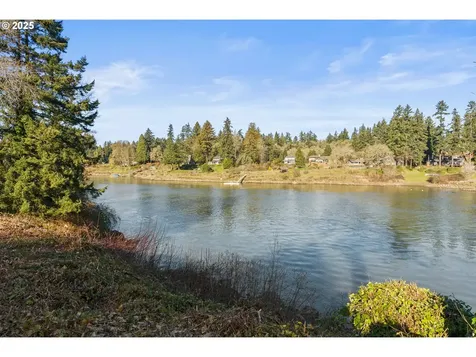 17075 Old River Drive Lake Oswego OR 97034