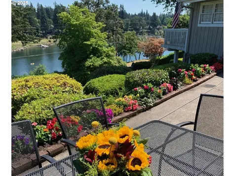 17075 Old River Drive Lake Oswego OR 97034