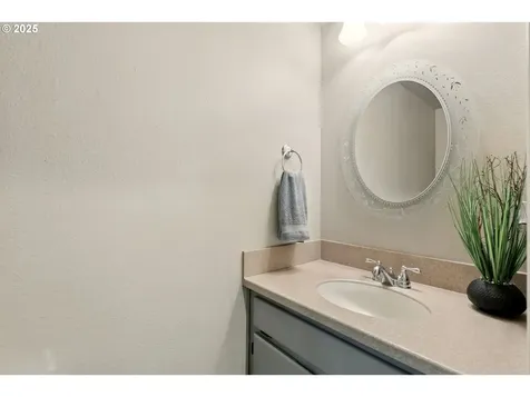 1509 SE Solomon Loop Vancouver WA 98683