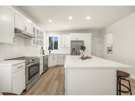 7026 SE 156th Avenue Portland OR 97236