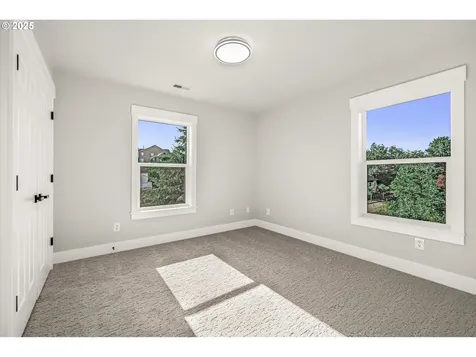 7026 SE 156th Avenue Portland OR 97236